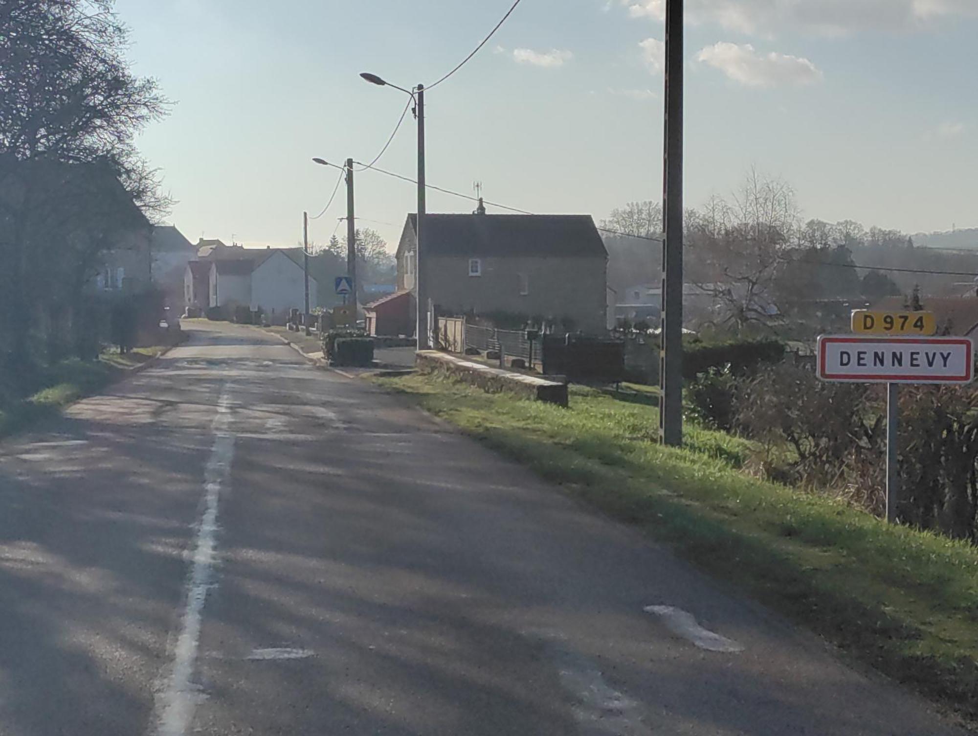 Calme Au Canal De Centre Dennevy Zewnętrze zdjęcie
